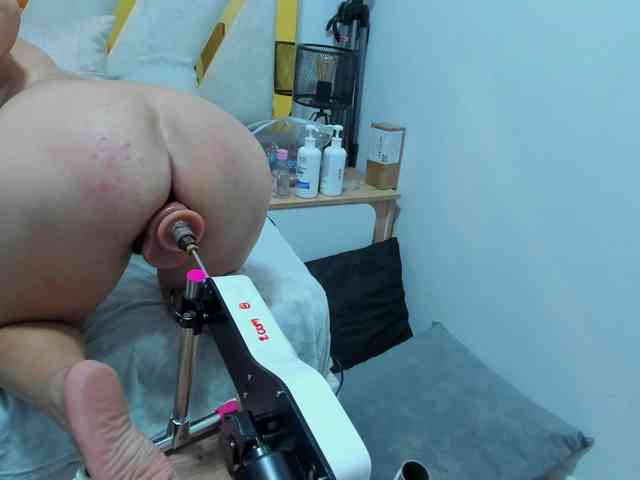 Luna-Naughty1