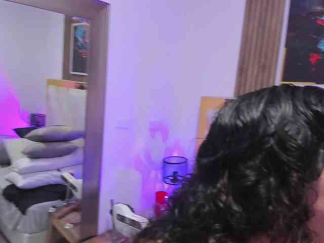 Luna-Naughty1 webcam