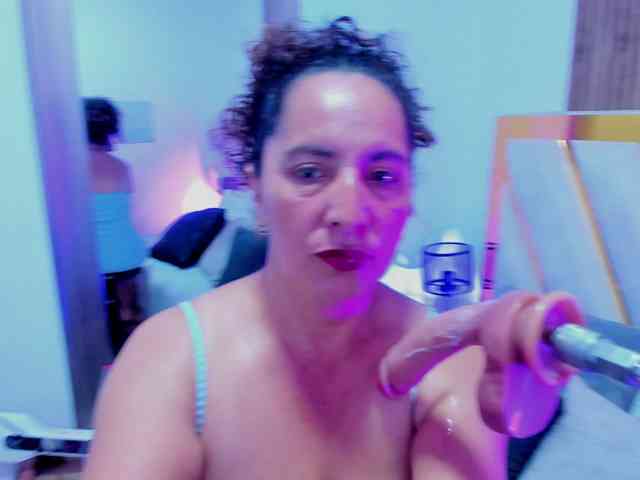 Luna-Naughty1