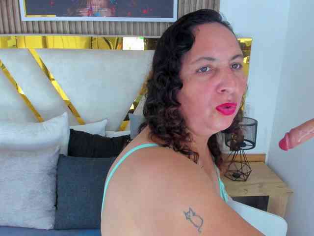 Luna-Naughty1 webcam