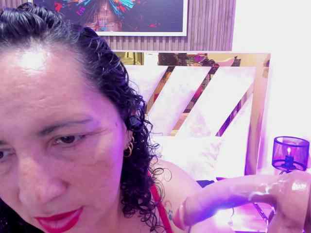 Luna-Naughty1 webcam
