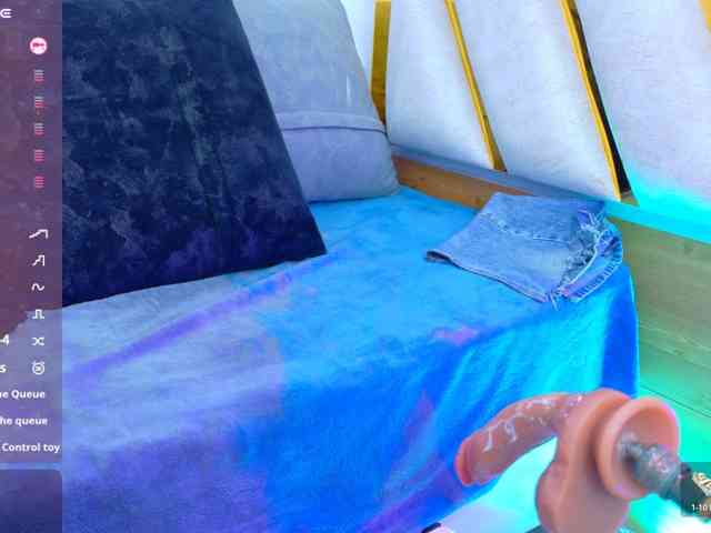 Luna-Naughty1