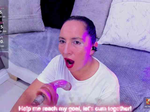Luna-Naughty1 webcam