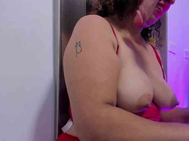 Luna-Naughty1 Luna-Naughty1