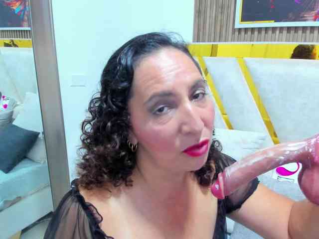 Luna-Naughty1 webcam