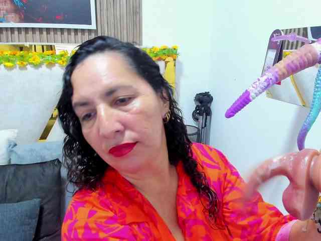 Luna-Naughty1 webcam