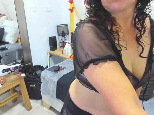 Luna-Naughty1 webcam