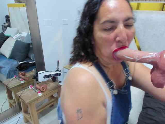 Luna-Naughty1