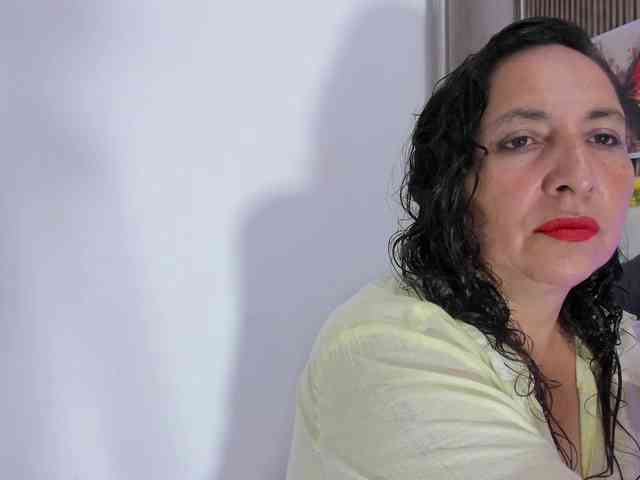 Luna-Naughty1 webcam