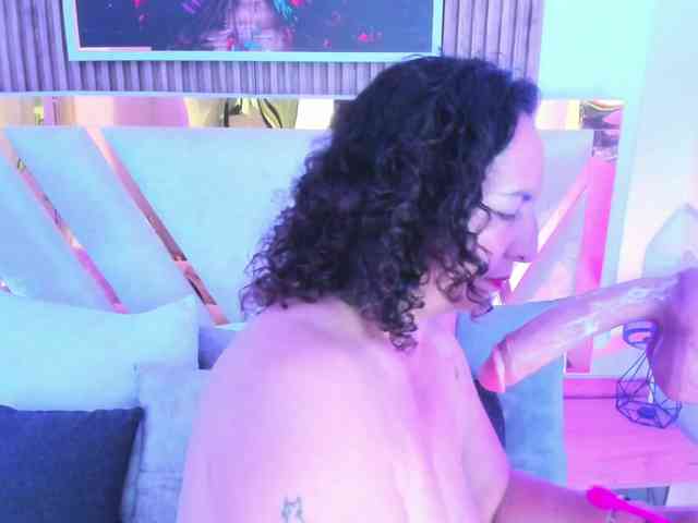 Luna-Naughty1 webcam