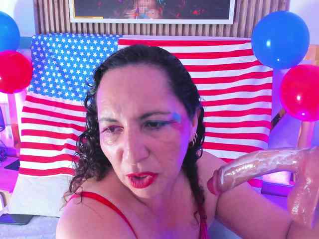Luna-Naughty1 webcam