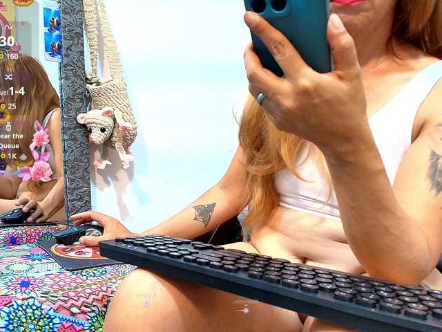 scarletheat live cam on BongaCams