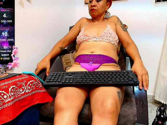 scarletheat webcam