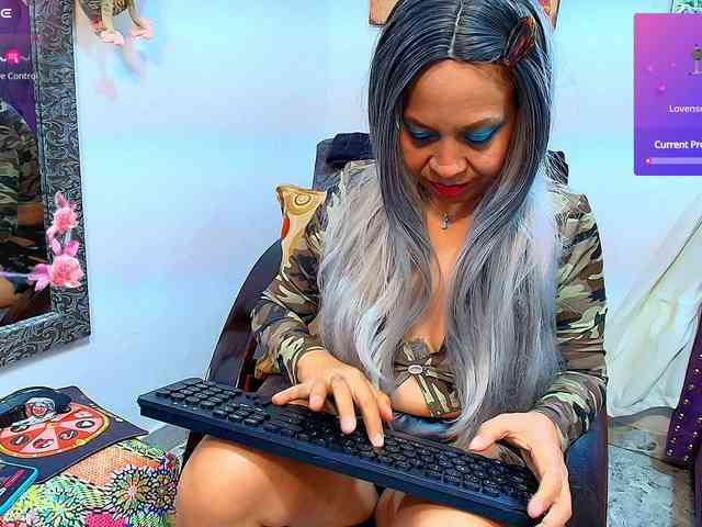 scarletheat webcam