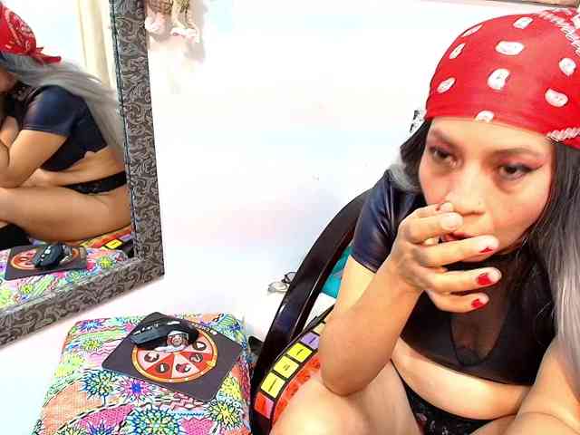 scarletheat webcam