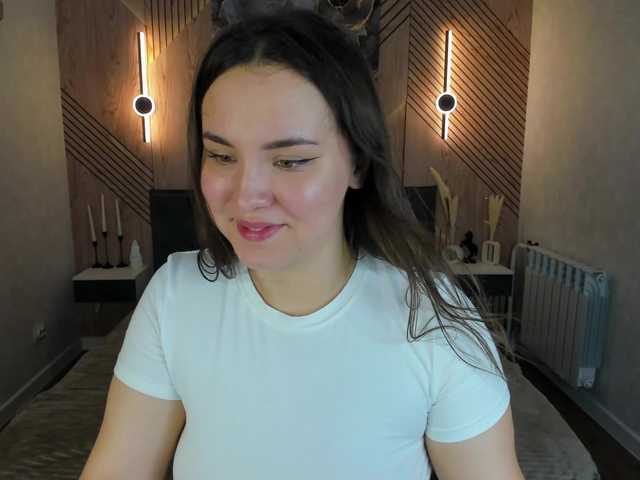 Nelie-Evans live cam on BongaCams