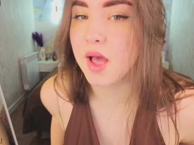 Nelie-Evans live cam on BongaCams