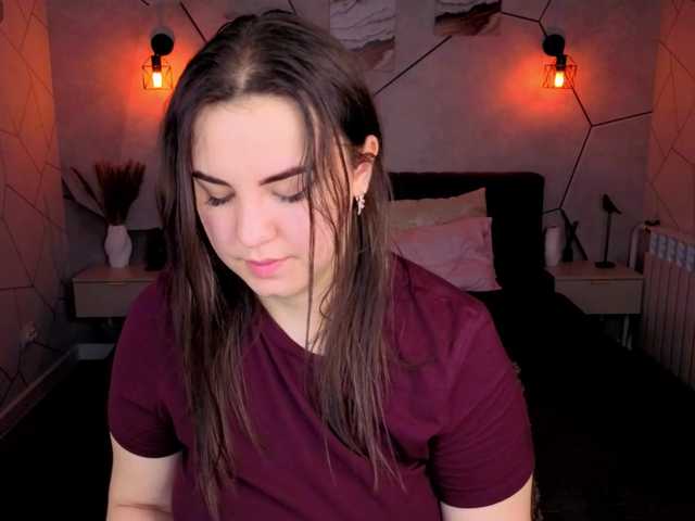 Nelie-Evans live cam on BongaCams