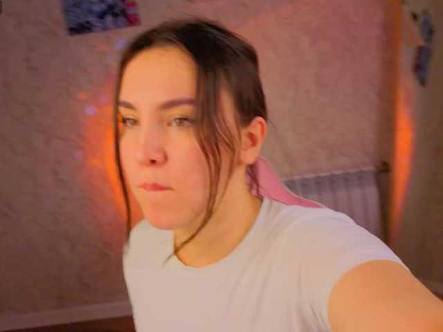 Nelie-Evans live cam on BongaCams