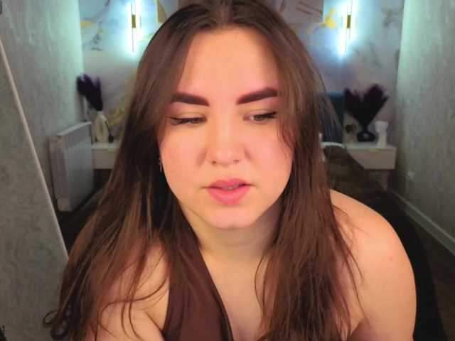 Nelie-Evans live cam on BongaCams