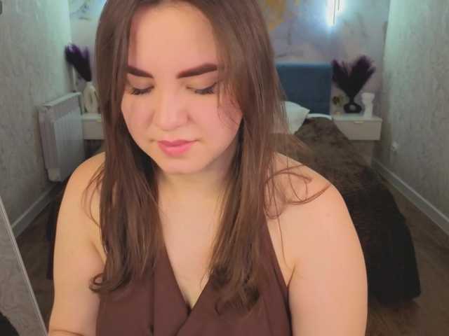 Nelie-Evans live cam on BongaCams
