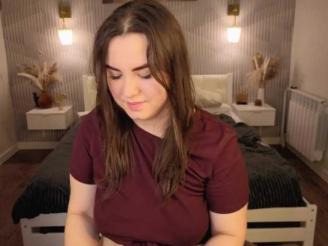 Nelie-Evans live cam on BongaCams