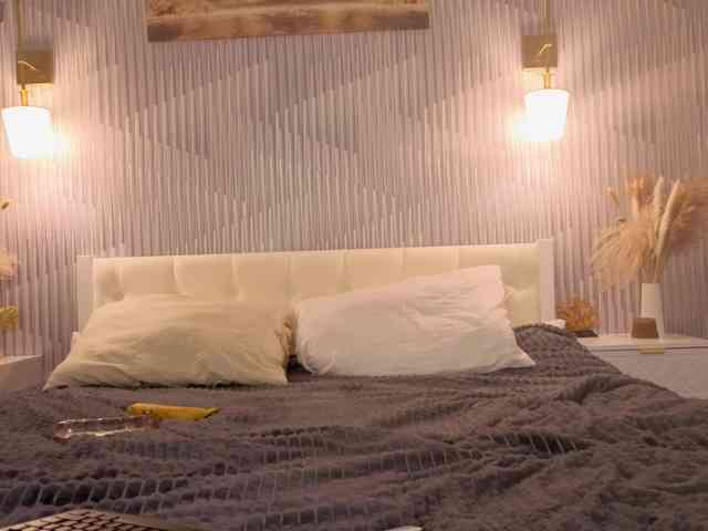 Nelie-Evans webcam