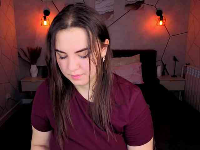 Nelie-Evans webcam