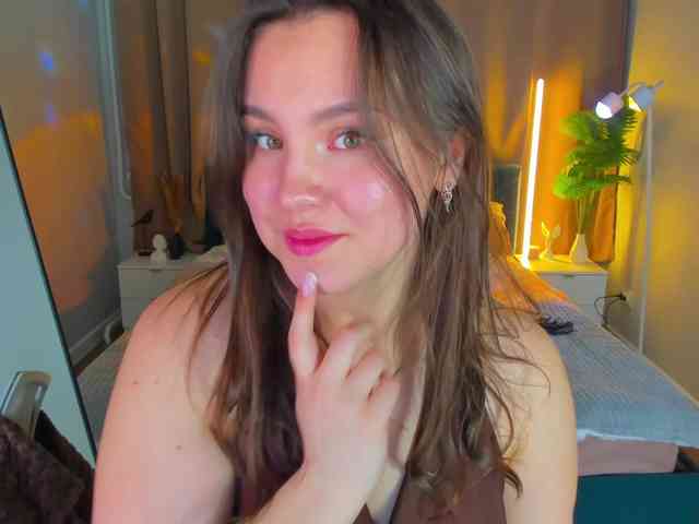 Nelie-Evans webcam