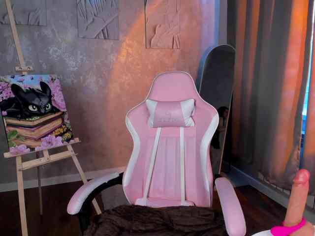 Nelie-Evans webcam