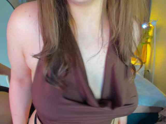 Nelie-Evans webcam