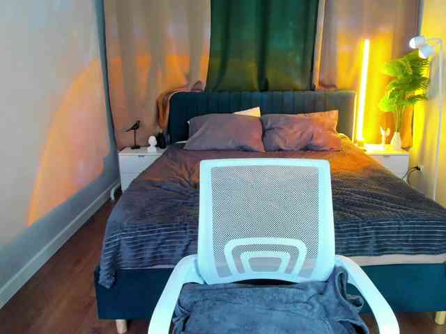 Nelie-Evans webcam