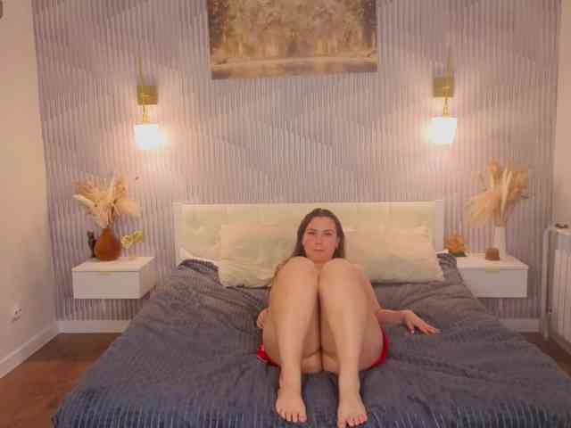 Nelie-Evans webcam