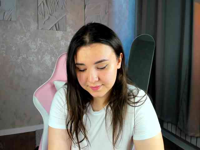 Nelie-Evans webcam