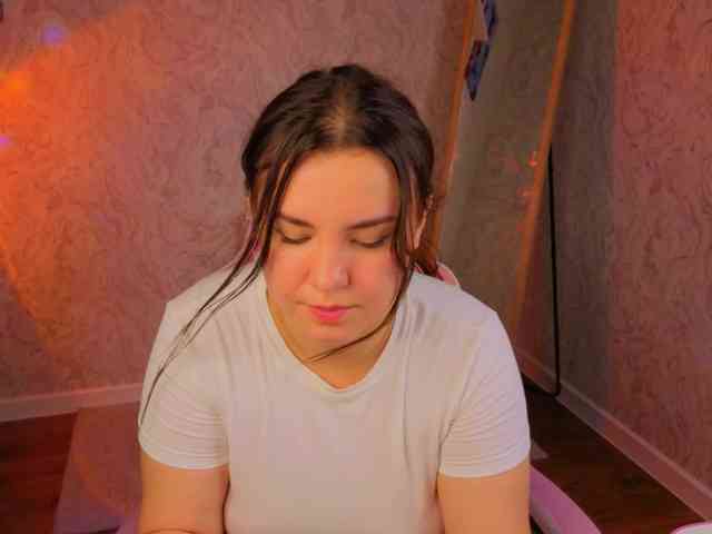 Nelie-Evans webcam