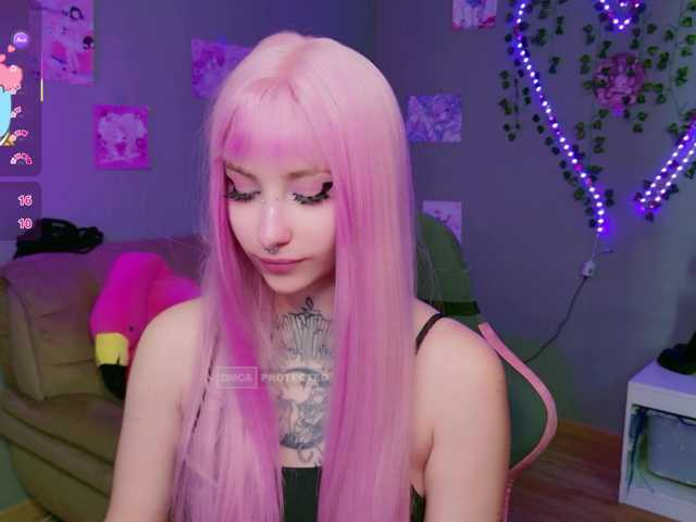 MoonMoo live cam on BongaCams