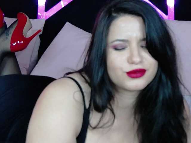 EssenaMonroe live cam on BongaCams