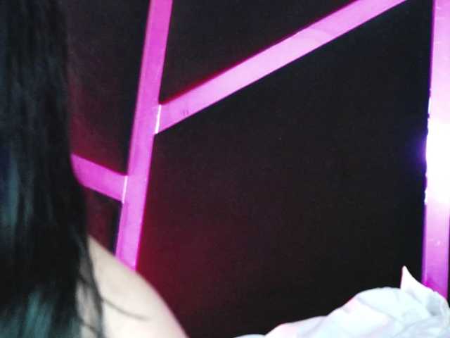 EssenaMonroe live cam on BongaCams