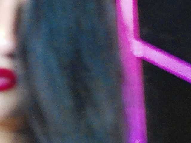 Sex chat gratuit in direct cu EssenaMonroe pe BongaCams