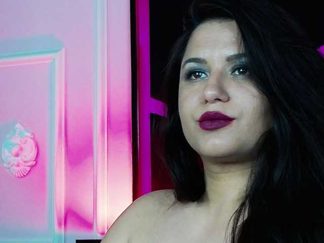 EssenaMonroe live cam on BongaCams