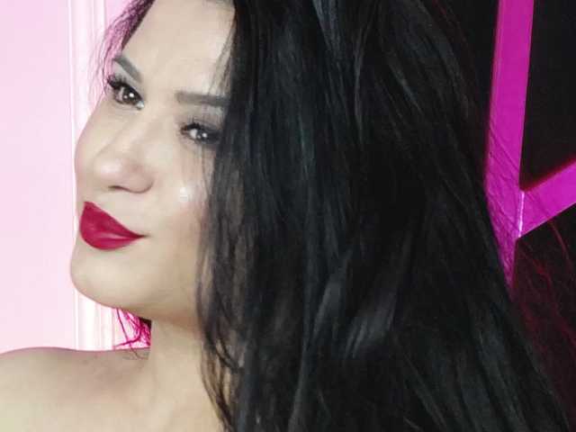 EssenaMonroe live cam on BongaCams