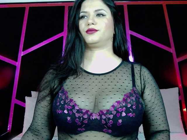 EssenaMonroe live cam on BongaCams
