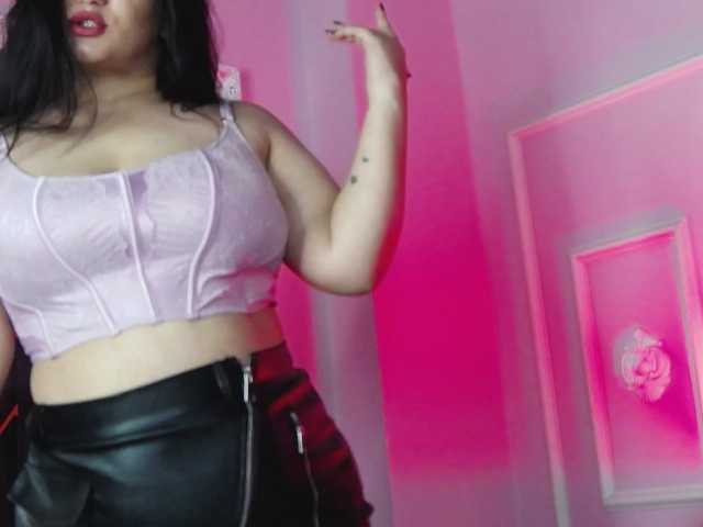 EssenaMonroe live webcam show