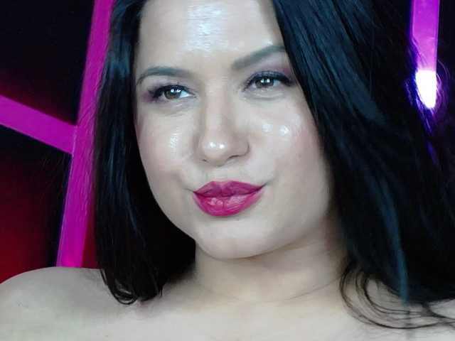 EssenaMonroe live cam on BongaCams