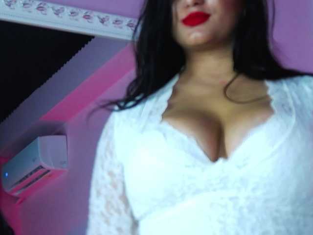 Sex chat gratuit in direct cu EssenaMonroe pe BongaCams