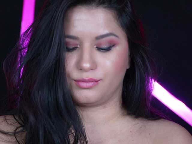 EssenaMonroe live cam on BongaCams