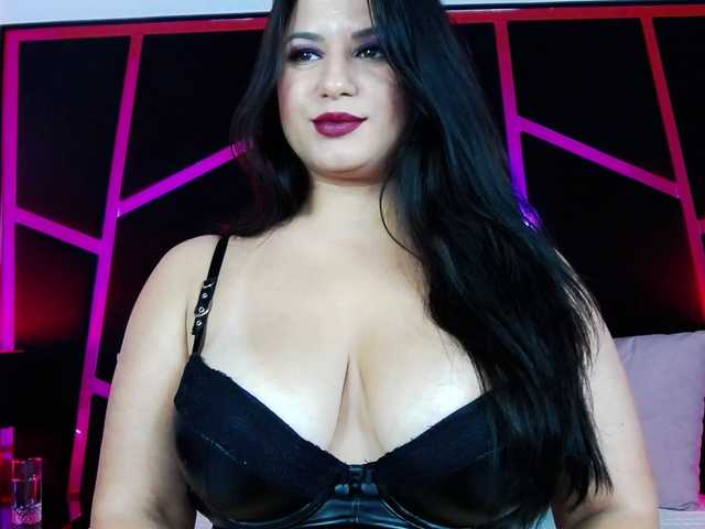 EssenaMonroe live cam on BongaCams