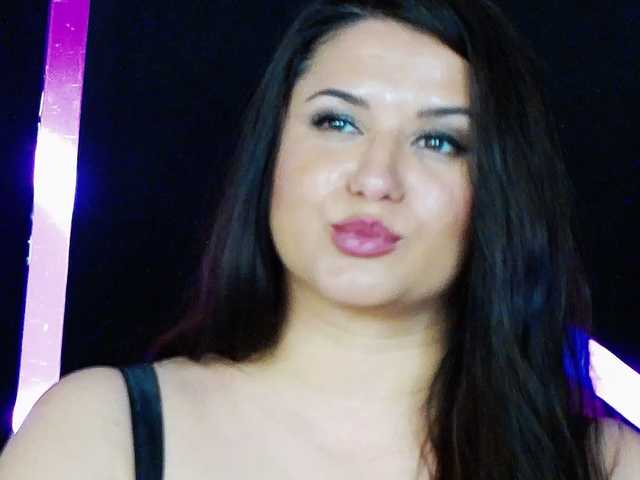 EssenaMonroe live cam on BongaCams