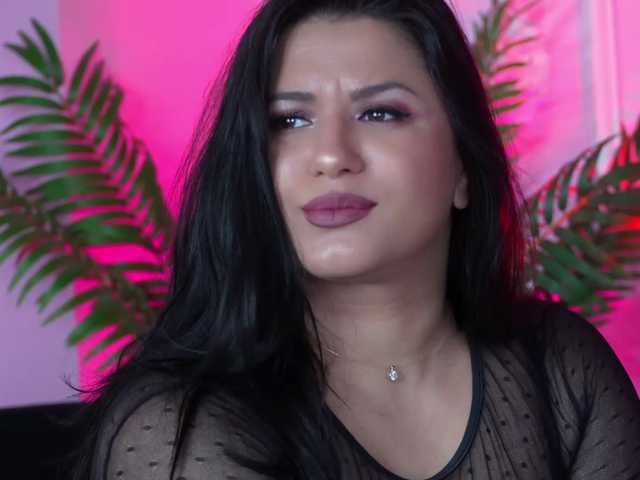 EssenaMonroe live cam on BongaCams