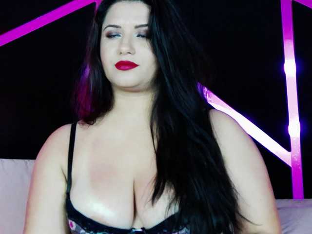 EssenaMonroe live cam on BongaCams